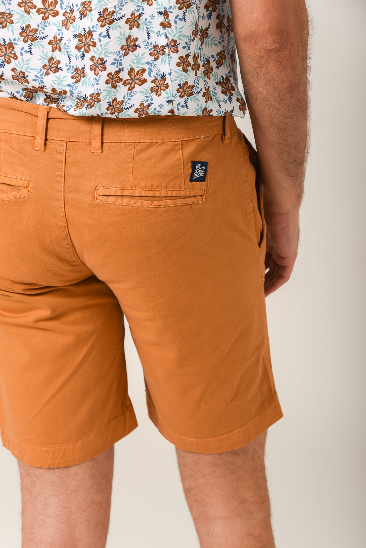 ΑΝΔΡΙΚΗ ΒΕΡΜΟΥΔΑ CHINOS LES GENT'S ΣΕ ΜΟΥΣΤΑΡΔΙ ΧΡΩΜΑ