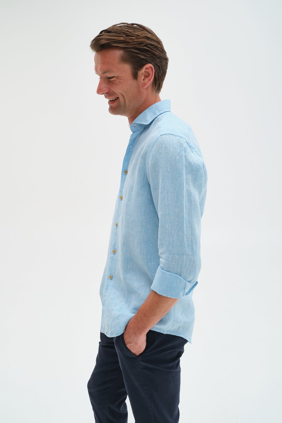 ΑΝΔΡΙΚΟ ΛΙΝΟ ΤΙΡΚΟΥΑΖ ΠΟΥΚΑΜΙΣΟ ΜΕ REX ΓΙΑΚΑ MODERN FIT