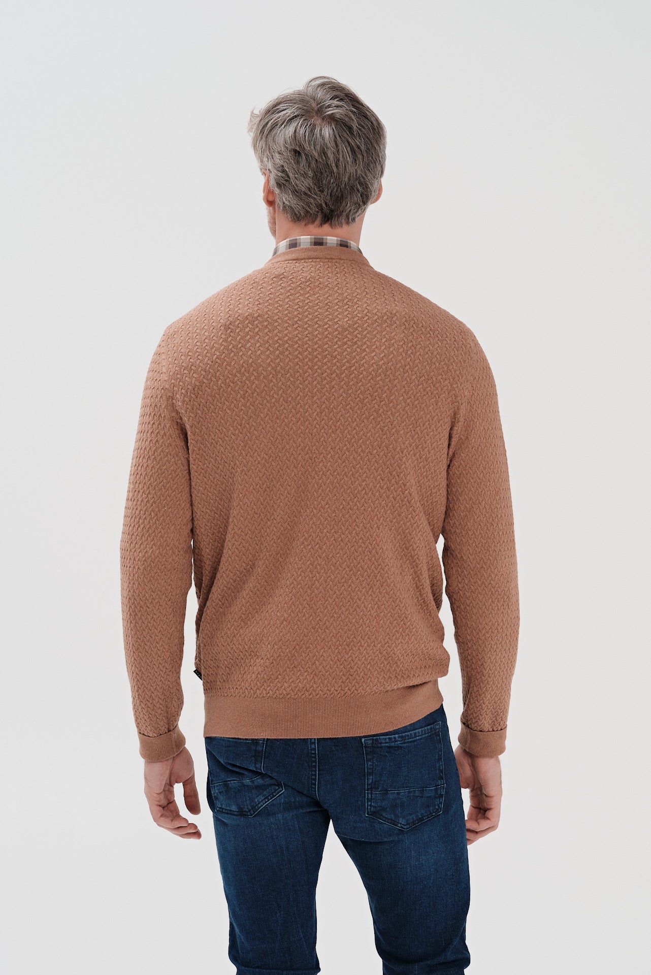 ΑΝΔΡΙΚΟ ΣΚΟΥΡΟ ΜΠΕΖ ΠΟΥΛΟΒΕΡ BUGATTI ΜΕ ΟΡΑΤΗ ΠΛΕΞΗ REGULAR FIT