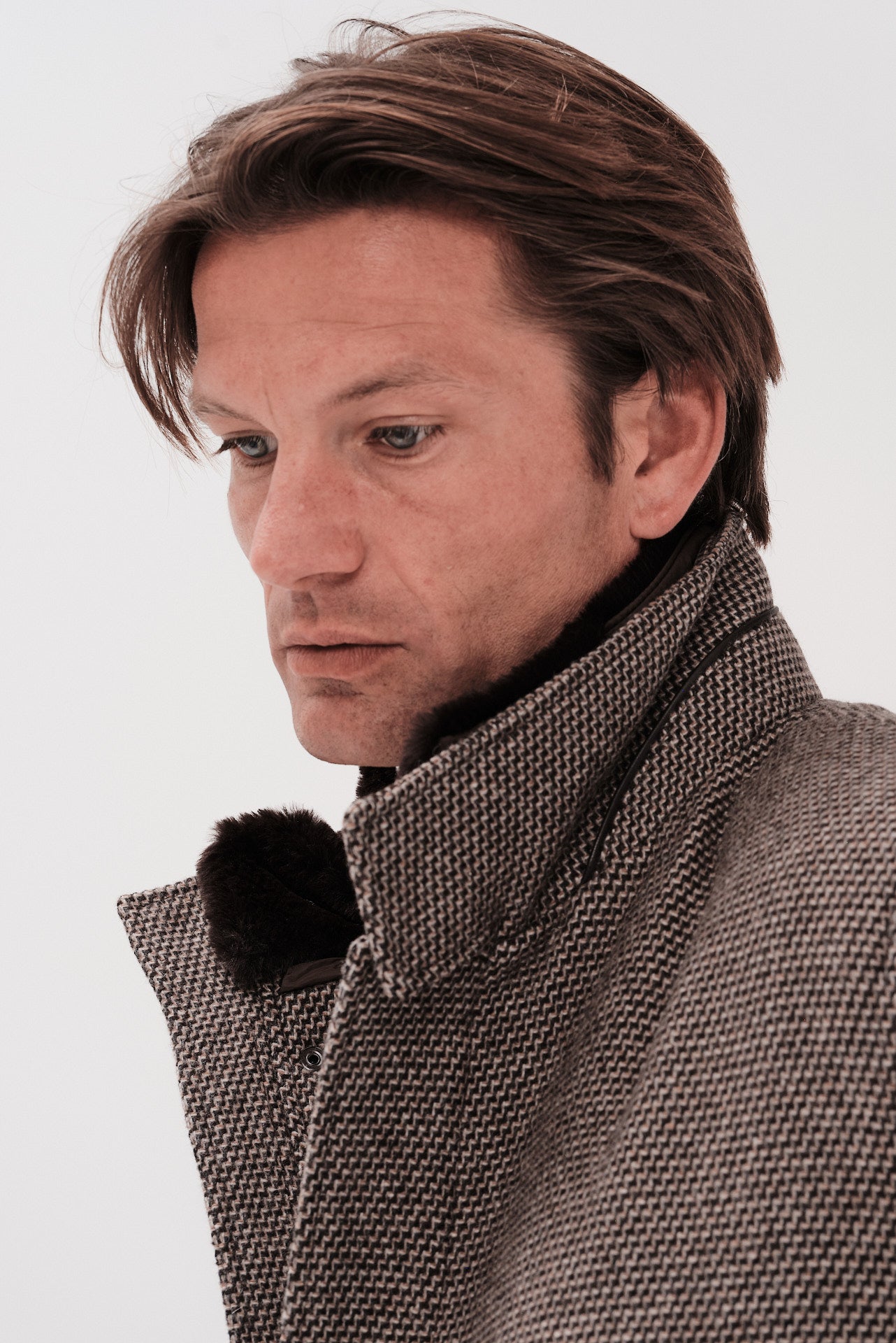 ΑΝΔΡΙΚΟ ΜΠΕΖ ΣΚΟΥΡΟ ΠΑΛΤΟ ΜΕ ΜΙΚΡΟΣΧΕΔΙΟ BUGATTI REGULAR FIT