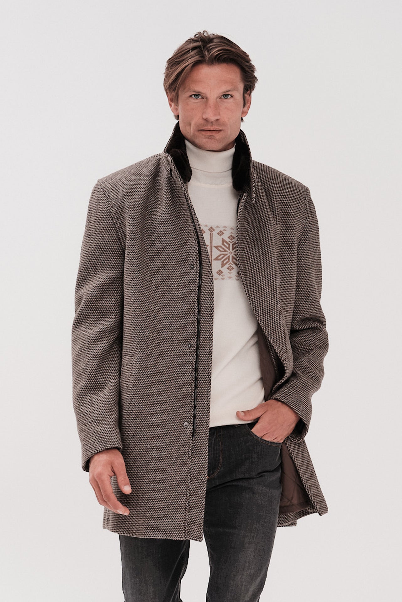 ΑΝΔΡΙΚΟ ΜΠΕΖ ΣΚΟΥΡΟ ΠΑΛΤΟ ΜΕ ΜΙΚΡΟΣΧΕΔΙΟ BUGATTI REGULAR FIT