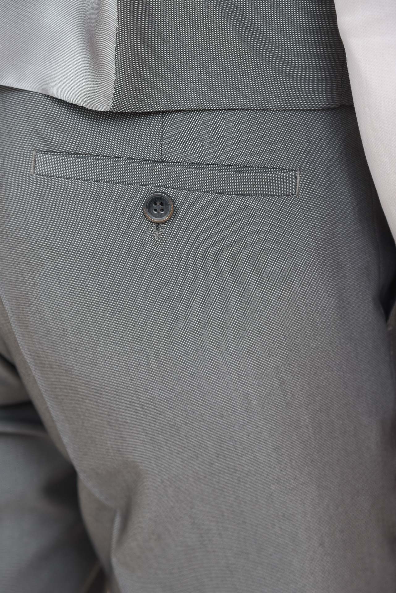 ΑΝΔΡΙΚΟ THREE-PIECES ΚΟΣΤΟΥΜΙ PORTOBELLO'S ΜΕ ΣΑΤΕΝ ΛΕΠΤΟΜΕΡΕΙΕΣ ΣΤΑ ΠΕΤΑ ΣΤΥΛ TUXEDO