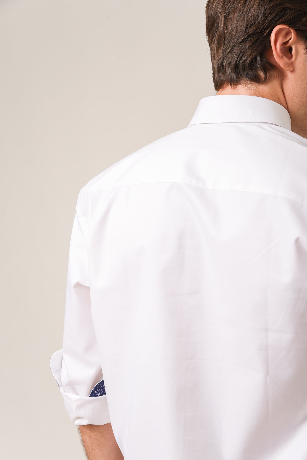 ΑΝΔΡΙΚΟ ΠΟΥΚΑΜΙΣΟ ΜΕ BUTTON DOWN ΓΙΑΚΑ PORTOBELLO'S ΛΕΥΚΟ ΜΕ ΜΠΛΕ ΜΙΚΡΟΣΧΕΔΙΟ ΣΕ ΓΙΑΚΑ ΚΑΙ ΜΑΝΣΕΤΑ