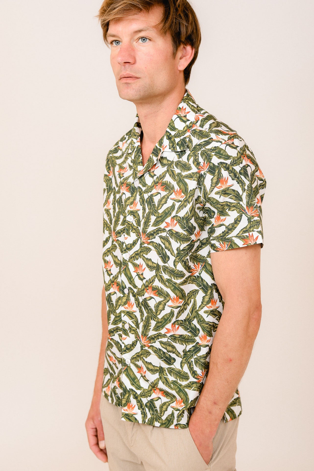 ΑΝΔΡΙΚΟ ΚΟΝΤΟΜΑΝΙΚΟ ΠΟΥΚΑΜΙΣΟ ΜΕ BYRON ΓΙΑΚΑ PORTOBELLO'S ΜΕ ΛΑΔΙ ΠΟΡΤΟΚΑΛΙ ΚΑΙ ΛΕΥΚΑ ΧΡΩΜΑΤΑ