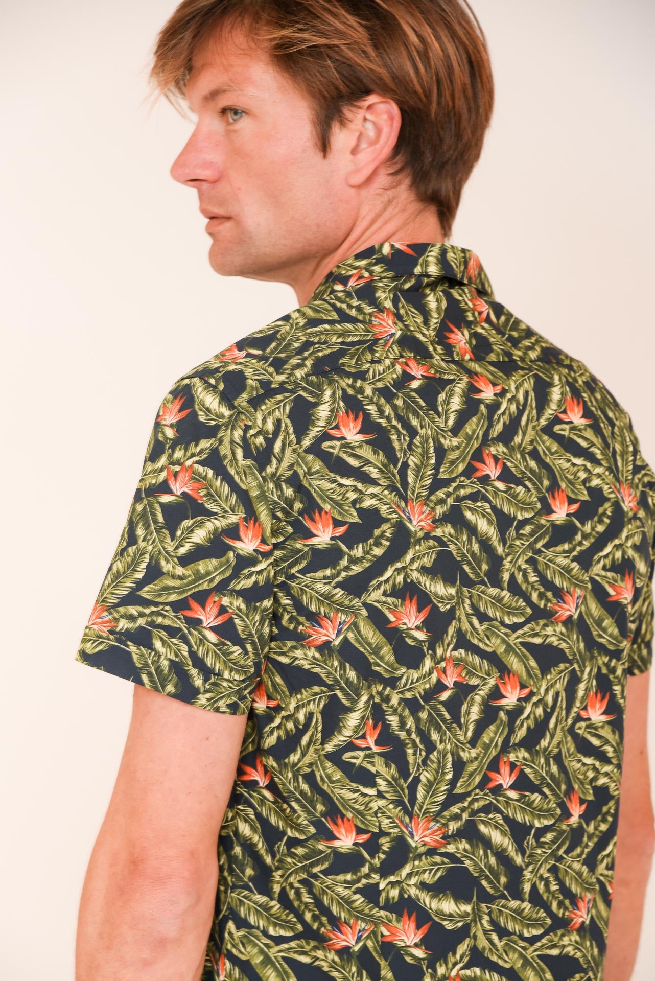 ΑΝΔΡΙΚΟ ΚΟΝΤΟΜΑΝΙΚΟ ΠΟΥΚΑΜΙΣΟ ΜΕ BYRON ΓΙΑΚΑ PORTOBELLO'S ΜΠΛΕ ΠΡΑΣΙΝΟ ΜΕ ΕΝΤΟΝΑ FLORAL ΣΧΕΔΙΑ