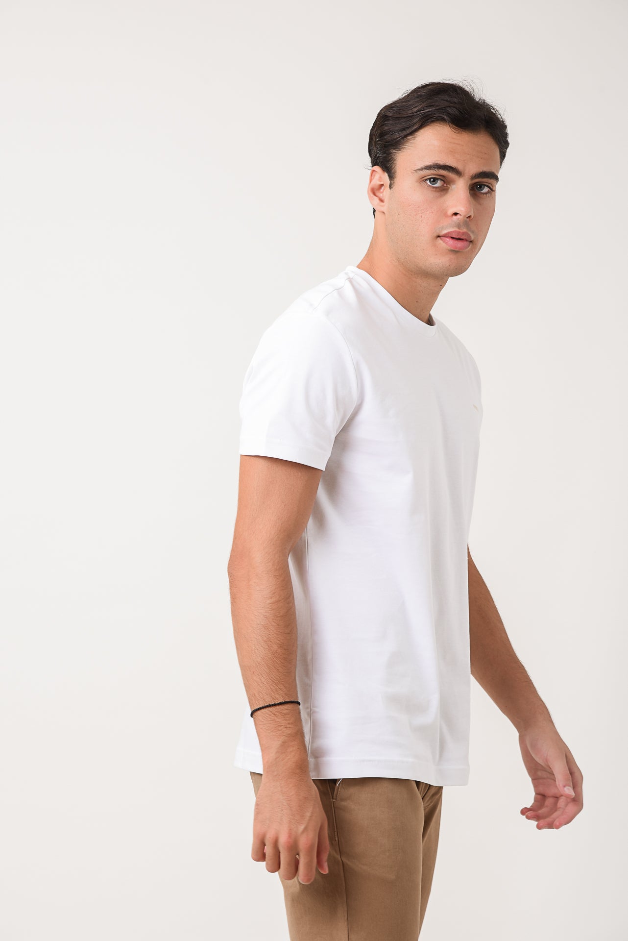 ΑΝΔΡΙΚΟ ΛΕΥΚΟ ΚΟΝΤΟΜΑΝΙΚΟ T-SHIRT ΜΕ ΛΟΓΟΤΥΠΟ PORTOBELLO'S